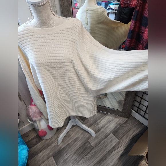 Dorman Ivory Cream Sweater - Picture 3 of 3